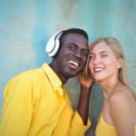 10 najlepszych modeli słuchawek bezprzewodowych do iPhone 11 - poradnik zakupowy