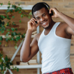 Zakochaj się w dźwięku: Bezprzewodowe Słuchawki JBL