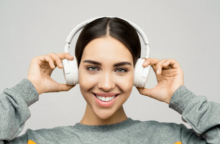 Najlepsze słuchawki kostne – jak wybrać odpowiedni model?