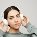 Słuchawki bezprzewodowe douszne: Jak je podłączyć do Twojego urządzenia RTV i AGD?